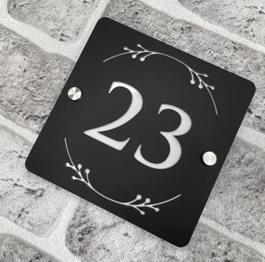 Square acrylic sign with leaf border